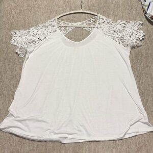 3X crochet lace sleeves and neck white top Paper+Tee Easter Spring Summer